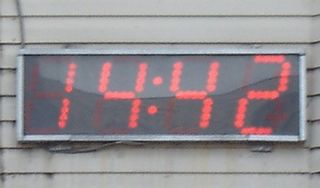Уличные светодиодные часы-термометр на Attiny2313